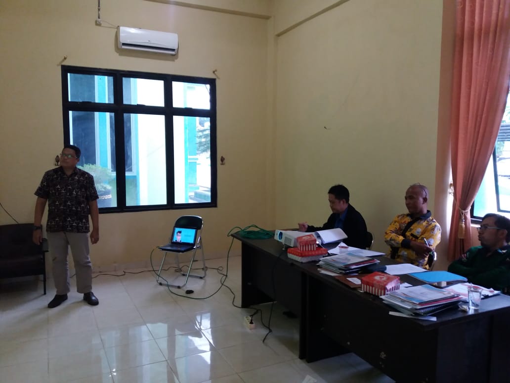 Presentasi Instruktur Komputer