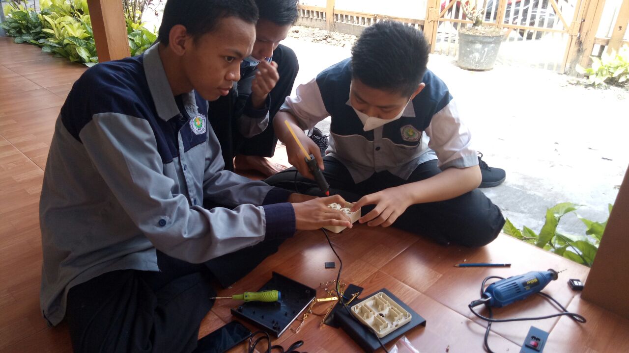 Workshop IOT Siswa RPL SMK Negeri 2 Banjarmasin